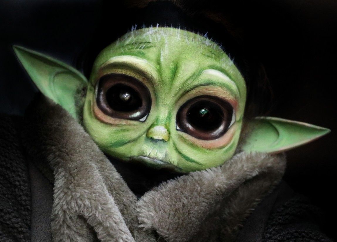 Descubre el encanto del maquillaje de Baby Yoda y resalta tu Belleza con estilo galáctico. ¡Entra ya y despierta tu lado más adorable!