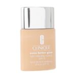 Consigue una Belleza impecable con la base de maquillaje de Clinique