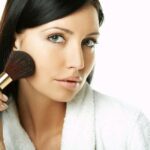Descubre cómo elegir la base de maquillaje perfecta: guía completa y consejos esenciales para lucir un cutis impecable.
