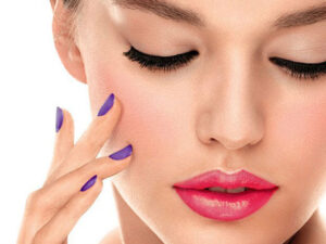 Consigue una Belleza perfecta con nuestro maquillaje blanco base. ¡Descubre el secreto de un cutis impecable! Perfecto para eventos especiales.