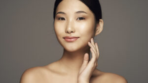 Descubre los secretos del maquillaje coreano en Perú y luce una Belleza radiante.