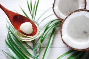 Brillo natural: cuida tu piel con aceite de coco