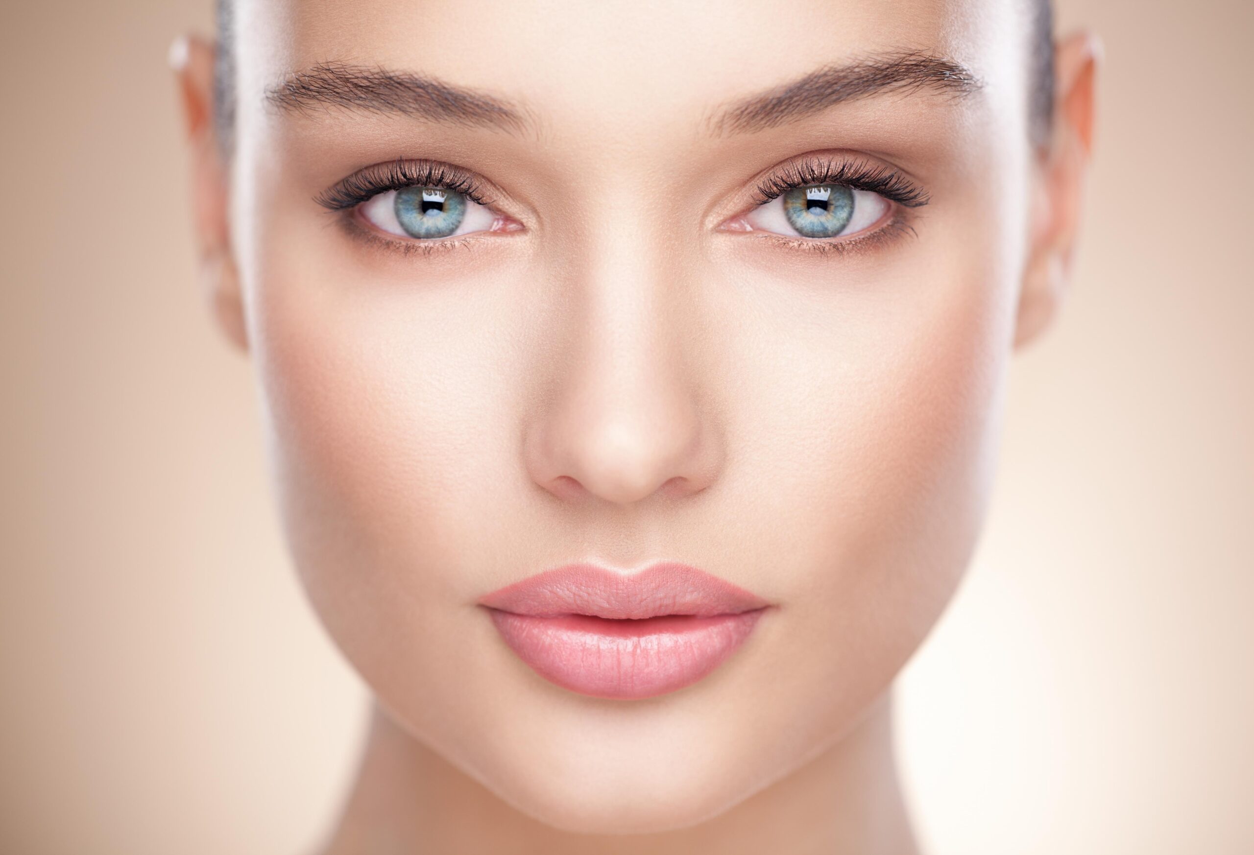 Consigue un brillo radiante con nuestro highlighter maquillaje.