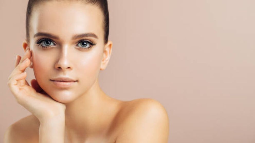 Descubre el maquillaje con brillos más bonito y deslumbrante para resaltar tu Belleza