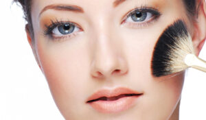 Descubre la mejor brocha de maquillaje para un look impecable