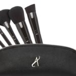 Brochas de maquillaje en un estuche completo: ¡Logra el look perfecto!