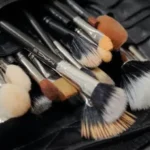 Descubre las mejores brochas de maquillaje profesional para un acabado impecable y duradero. Perfectas para expertos y amantes del maquillaje. ¡Haz clic aquí y mejora tu rutina de Belleza ahora!