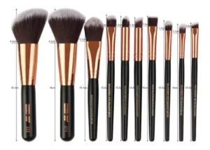 Descubre las mejores brochas para un maquillaje perfecto – makeup aesthetic brush