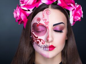 Descubre cómo hacer un maquillaje de catrina fácil y bonito