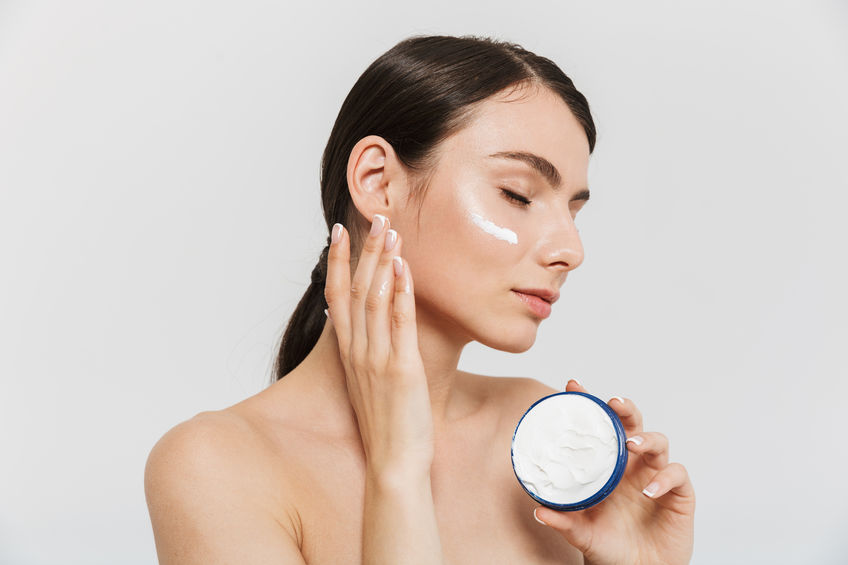 Consigue una piel luminosa con nuestro skincare aclarador