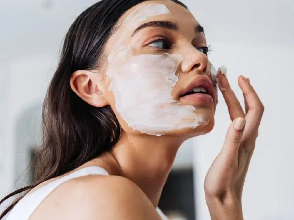 Consigue una piel radiante con nuestra orden skincare y mascarilla