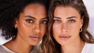 Consigue una piel radiante: rutina skincare para piel grasa