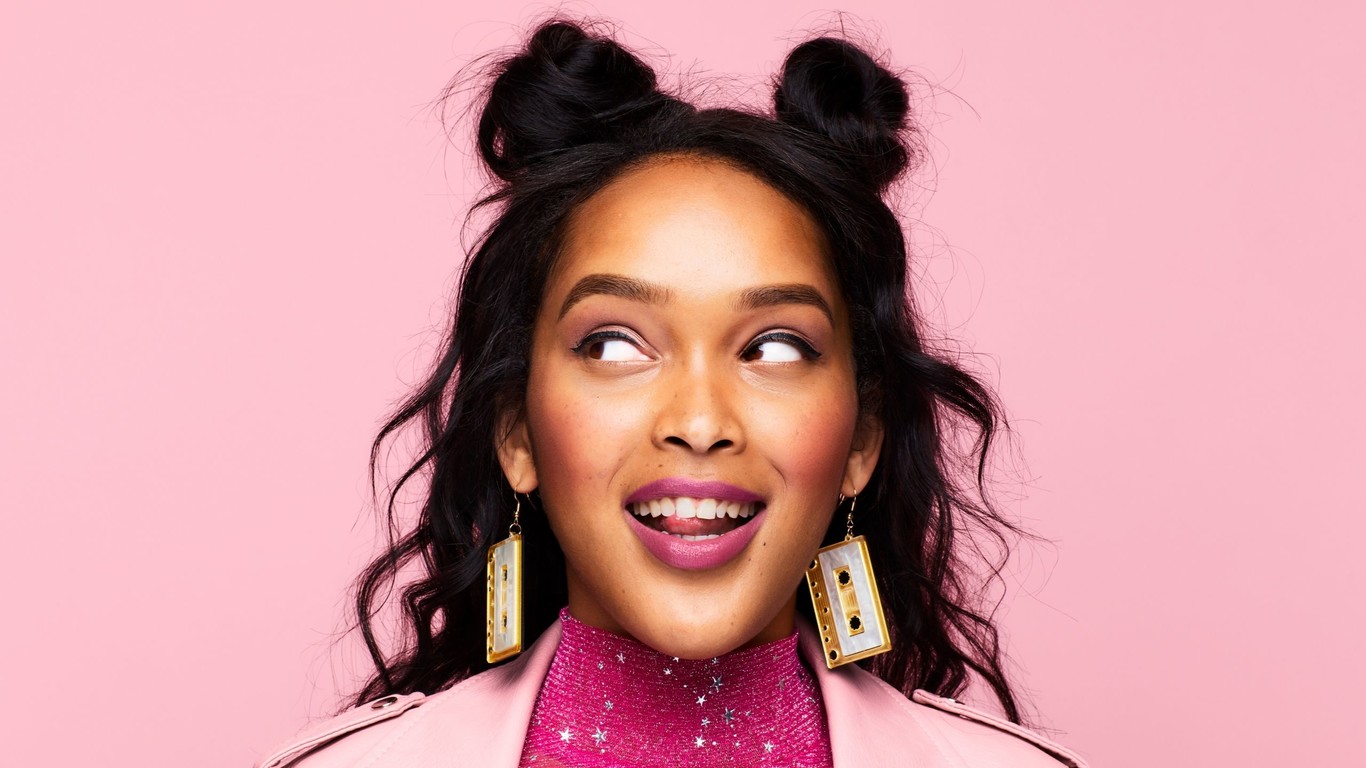 Descubre el mejor maquillaje de Benefit y luce radiante