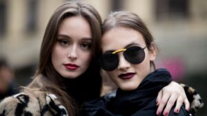 Descubre la excelencia del maquillaje Estée Lauder: calidad y estilo para realzar tu Belleza.