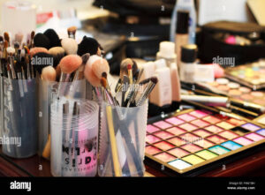Descubre el costo del maquillaje profesional con Yeri Mua: ¡Calidad y estilo a tu alcance!