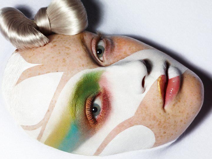 Descubre el arte del maquillaje corporal y sorprende con Bellezas únicos