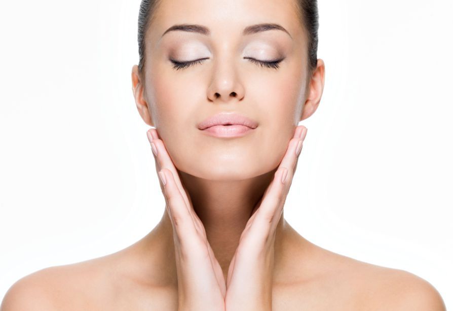 ¿Cuándo hacer skincare? Consejos para una piel radiante