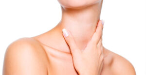 Consejos para el cuidado de la piel del cuello y escote: ¡lucir radiante a cualquier edad!