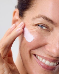 Cuida tu piel con Disco: skincare masculino