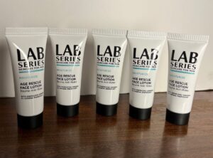 Cuida tu piel con Lab Series Skincare: ¡expertos en cuidado masculino!
