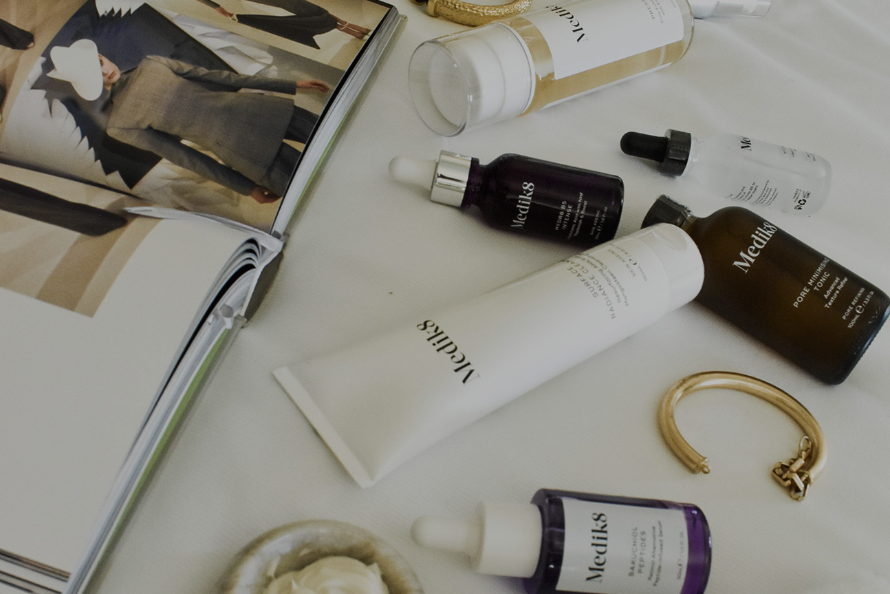 Decora tu mini nevera de skincare con stickers exclusivos