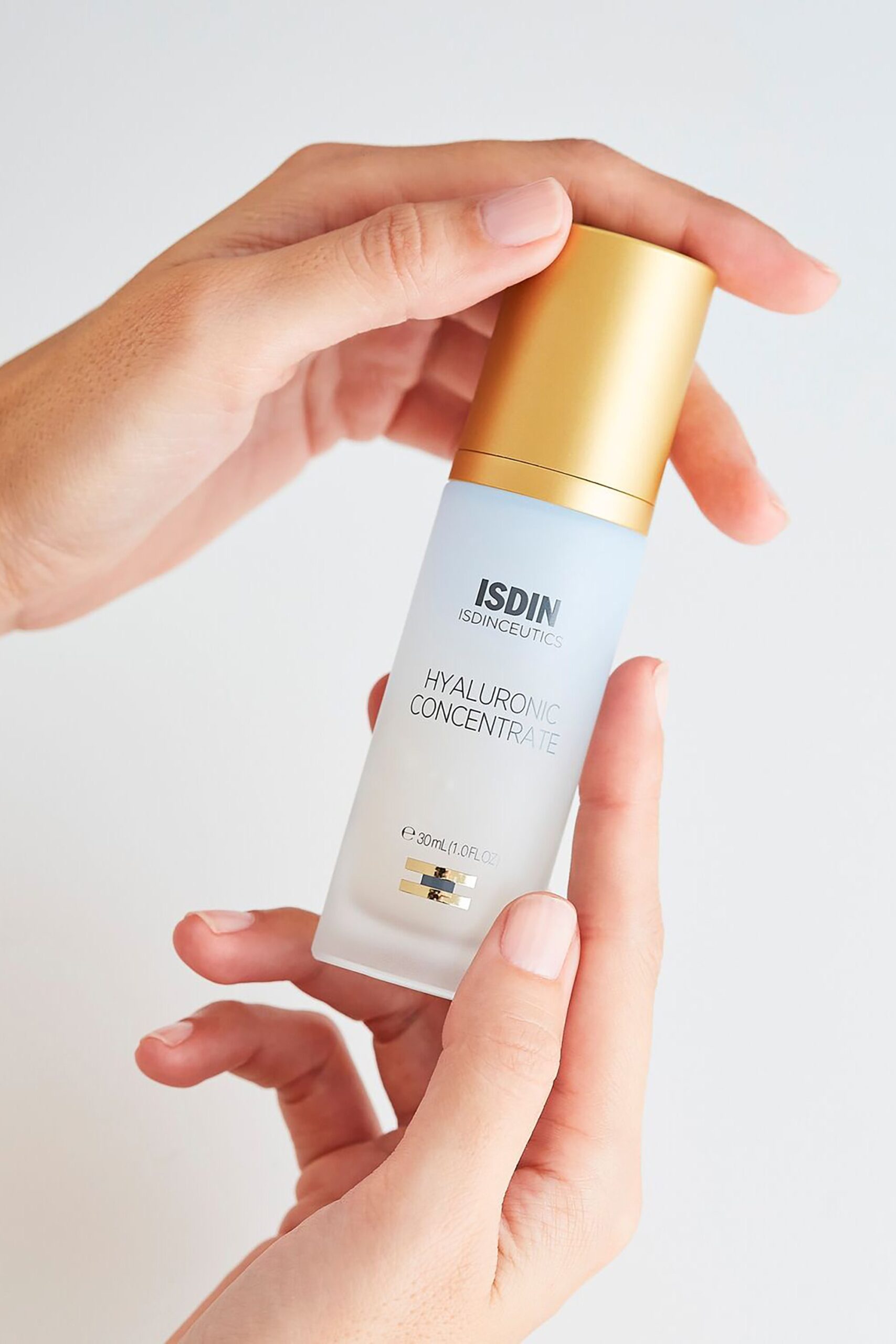 Descubre el secreto de una piel radiante con skincare en español