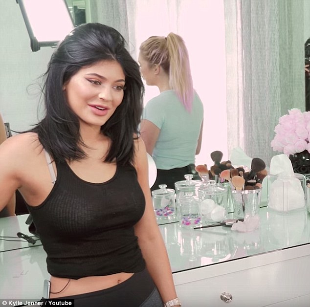 Descubre la rutina de belleza de Kylie Jenner: skincare de lujo