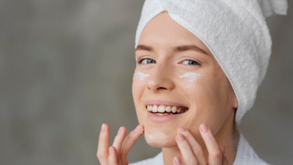 Descubre lo esencial para tu rutina de skincare en casa