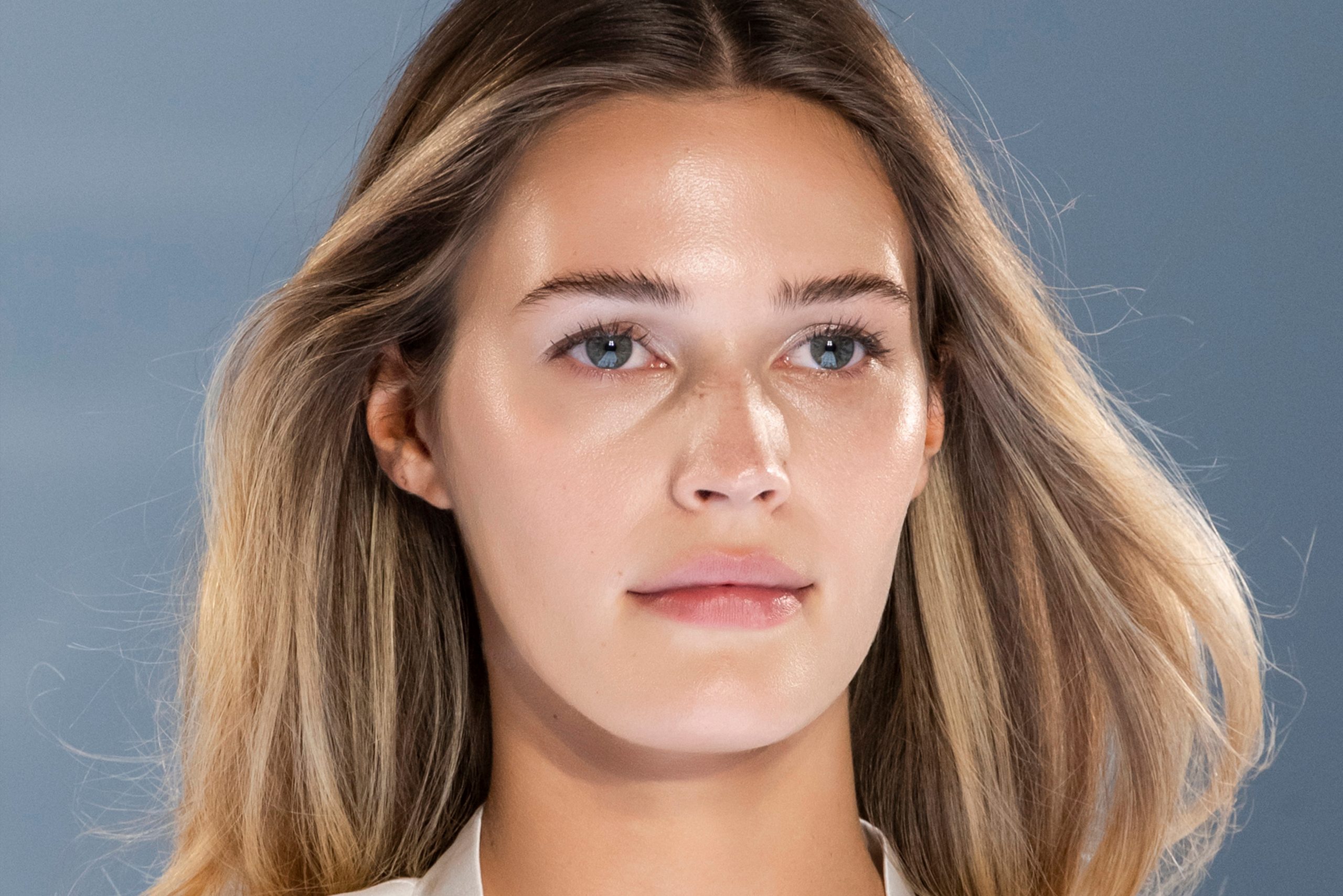 Deslumbra con una piel radiante gracias al skincare jade