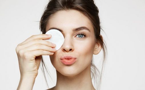 Doble limpieza facial: la clave para una piel radiante
