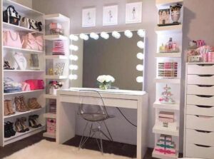 Logra un maquillaje perfecto con nuestro espejo de maquillaje con luces