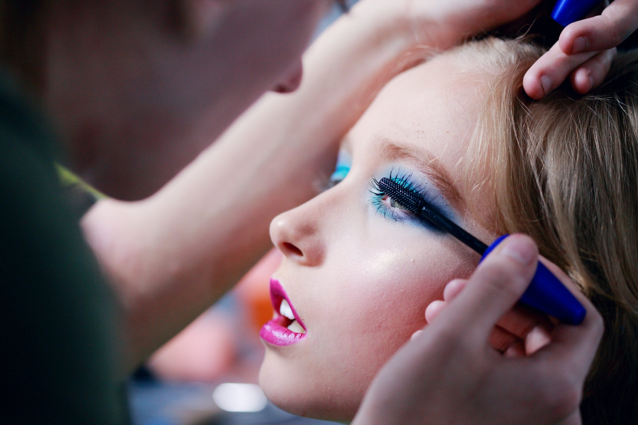 Encuentra el mejor estuche de maquillaje para niñas y diviértete maquillando.