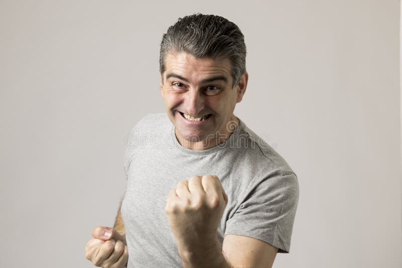 Los mejores cuidados para la piel del hombre de 50 años.