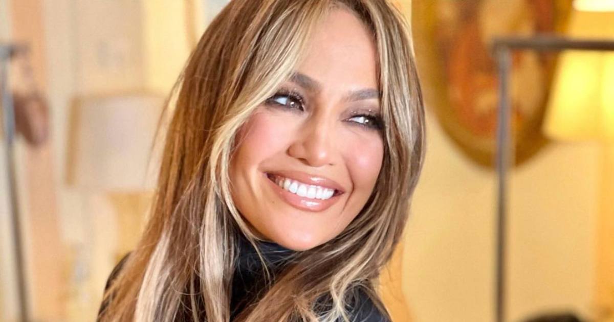 Descubre los secretos del maquillaje de Jennifer Lopez y luce radiante