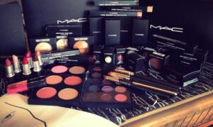 Encuentra tu kit de maquillaje MAC en USA y luce espectacular