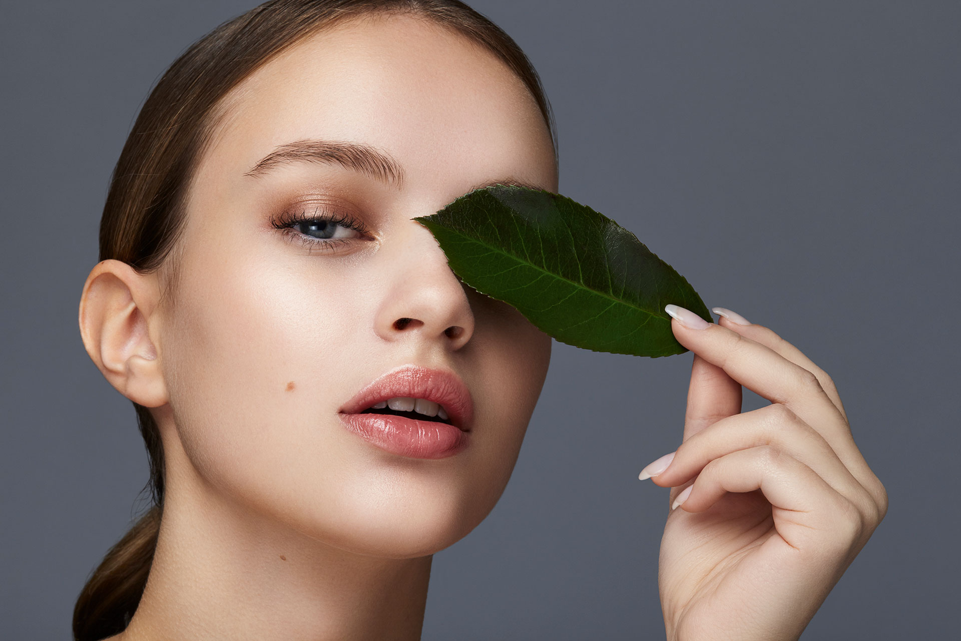 La belleza natural: cuidado de la piel y maquillaje sin químicos