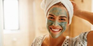 La mejor rutina de cuidado facial con productos de farmacia