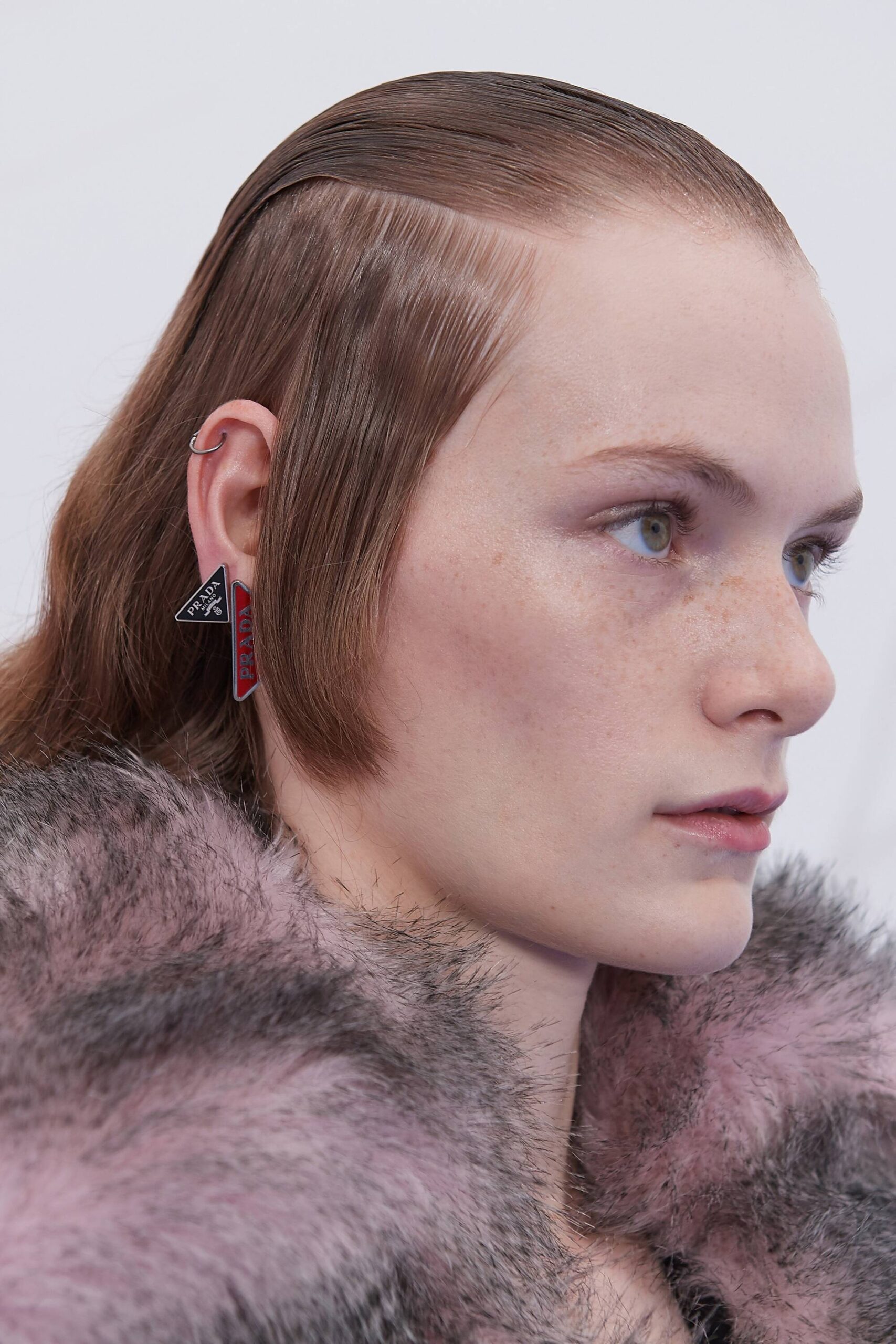 Logra una piel mixta radiante con esta rutina de skincare económica