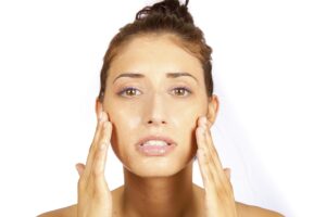 Logra una piel perfecta con cuidado natural para el acné