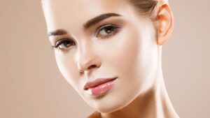 Logra una piel radiante con nuestra vincha de skincare