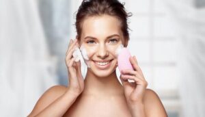 Logra una piel radiante con nuestro skincare y makeup