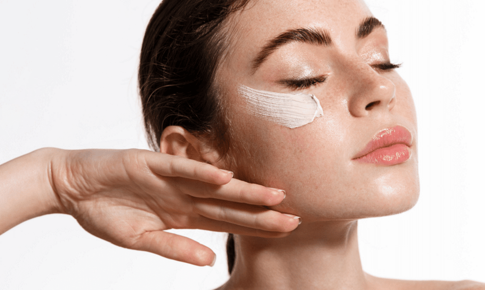 Logra una piel radiante: pasos de skincare para piel grasa