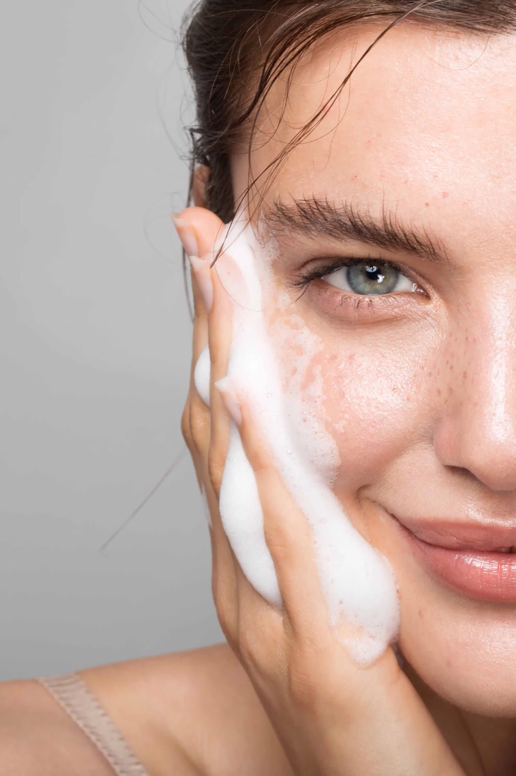 Logra una piel radiante: rutina de skincare para adolescentes