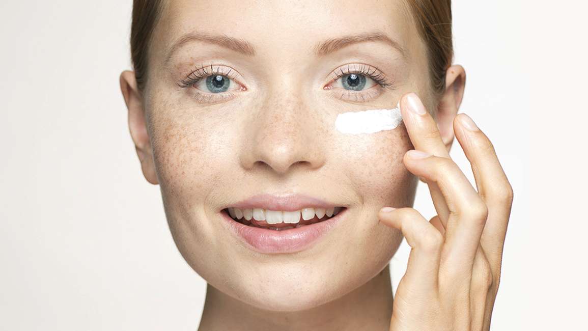 Logra una piel radiante: skincare para piel grasa y propensa al acné