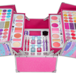 ¡Encuentra el maletín de maquillaje para niña perfecto en Alcampo!