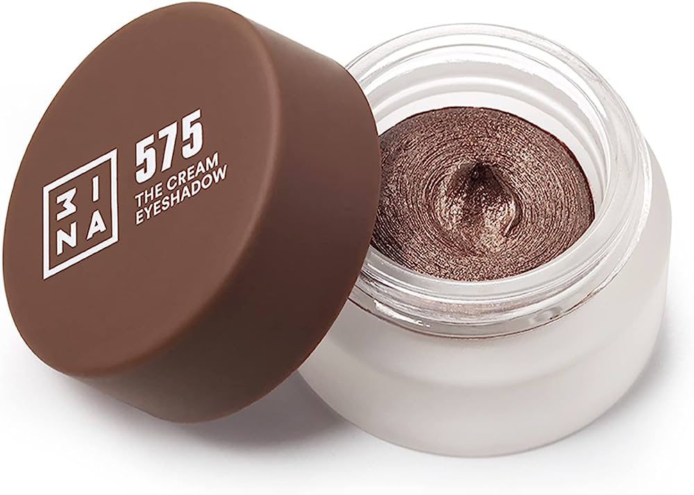 Descubre los mejores productos de maquillaje 3ina para un look impecable.