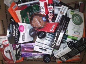 Belleza maquillaje al por mayor y ahorra en tus Bellezas – ¡Descuentos exclusivos para profesionales y revendedores!