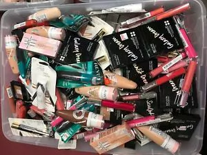 Belleza maquillaje al por mayor en Medellín: precios competitivos y variedad de productos para tu negocio