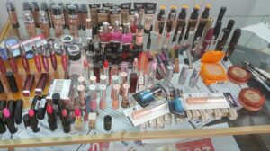 Belleza maquillaje al por mayor en El Salvador y ahorra. Grandes descuentos y variedad de productos. Ideal para revendedores y salones de Belleza. ¡Haz clic aquí!