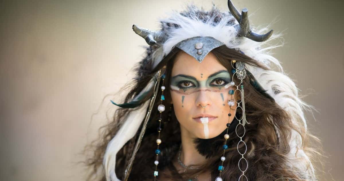 Consigue el look perfecto con nuestro experto en maquillaje anime.